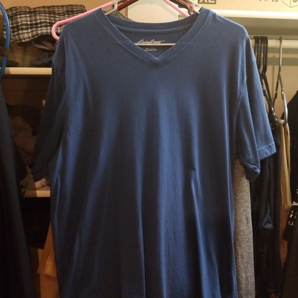 Eddie Bauer V neck sz L